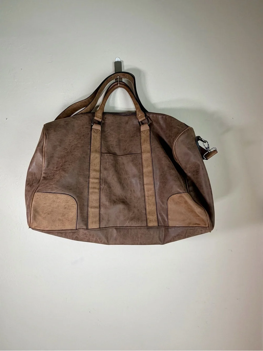 Classic Brown Men's Weekend Duffel Bag with Dual Carry